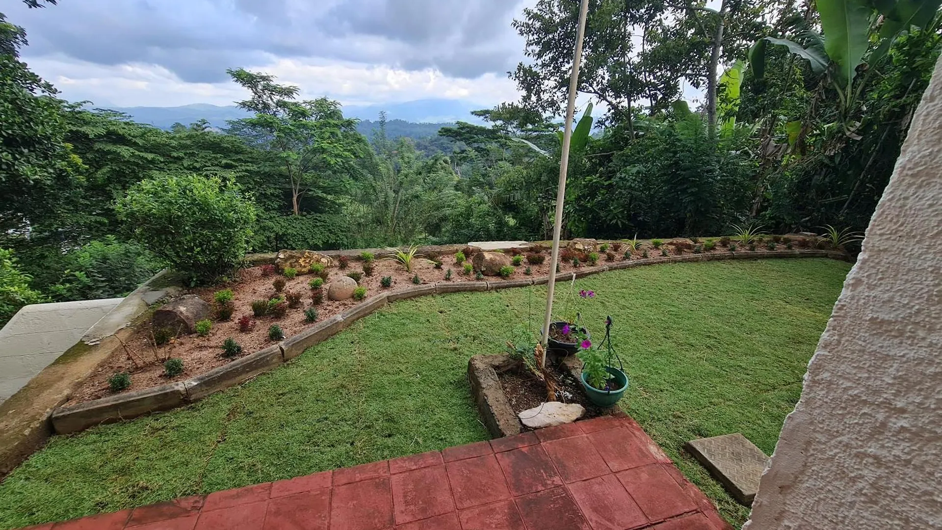 Hello Kandy Homestay
